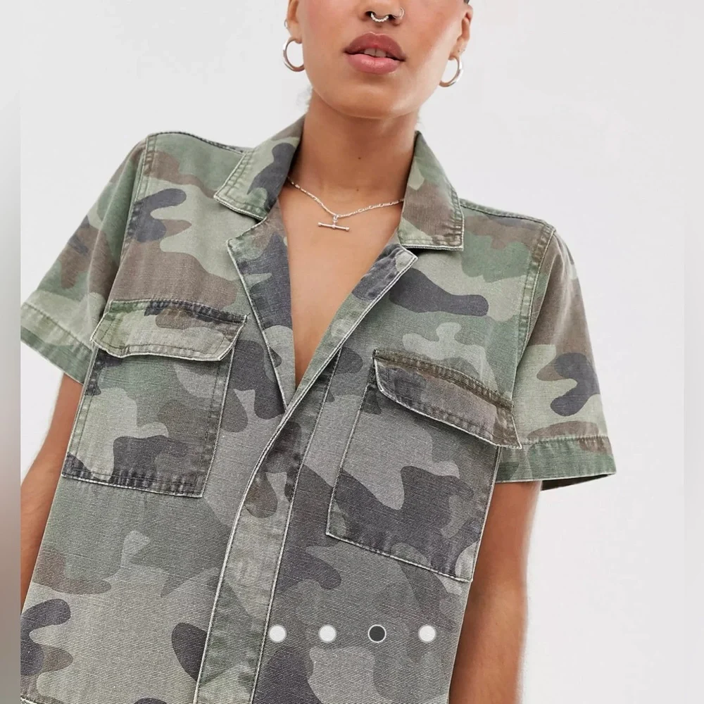 Urban outfitters camo boiler suit jumpsuit M/L super cute & flattering EUC - Picture 4 of 6